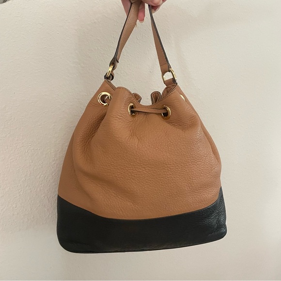 MK saddle and black soft leather Drawstring Bucket Bag - Picture 7 of 9